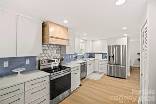 417 Regency Dr, Charlotte, NC 28211 - Photo 12