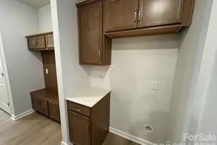 4632 Lakeview Rd, Charlotte, NC 28216 - Photo 8