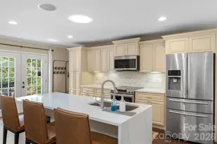 4114 Meadowridge Dr, Charlotte, NC 28226 - Photo 16