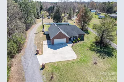 140 Huffstetler Lake Road, Dallas, NC 28034 - Photo 2