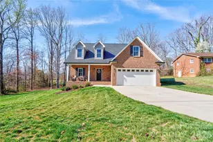 1309 Oak Canopy Rd, Lincolnton, NC 28092 - Photo 2