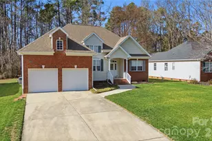 1378 The Crossing Dr, Rock Hill, SC 29732 - Photo 2