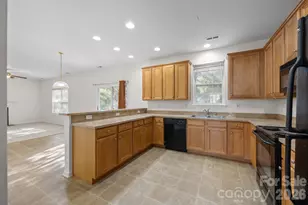 14307 O'Casey Ln, Charlotte, NC 28213 - Photo 10