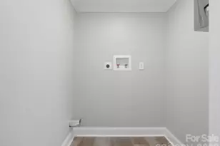 3900 Plainview Rd, Charlotte, NC 28208 - Photo 16