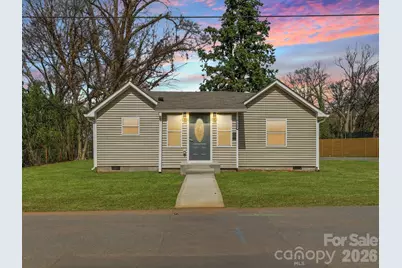 3900 Plainview Road, Charlotte, NC 28208 - Photo 1