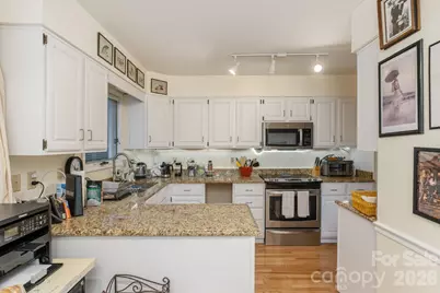 111 Bluffview Lane, Flat Rock, NC 28731 - Photo 10