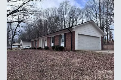 1511 Old Carriage Drive, Newton, NC 28658 - Photo 4