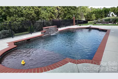 2400 Carriage Lane, Lincolnton, NC 28092 - Photo 2