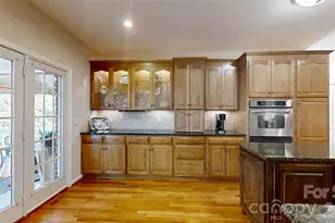 2400 Carriage Ln, Lincolnton, NC 28092 - Photo 12