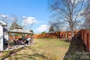 708 Peregrine Ct, Gastonia, NC 28056 - Photo 22