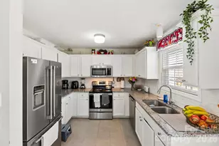 708 Peregrine Ct, Gastonia, NC 28056 - Photo 10