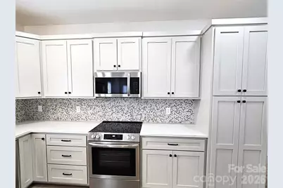 774 8th Street NE, Hickory, NC 28601 - Photo 4