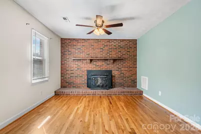 228 Holly Street, Hudson, NC 28638 - Photo 6