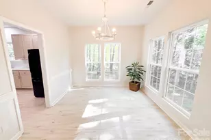 12224 Sutters Hill Ct, Charlotte, NC 28269 - Photo 8