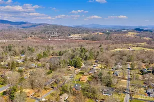 3123 Cheryl Dr, Hendersonville, NC 28792 - Photo 38