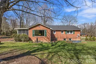 3123 Cheryl Dr, Hendersonville, NC 28792 - Photo 4