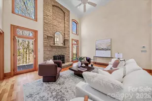 1043 Rolling Green Dr, Newton, NC 28658 - Photo 10