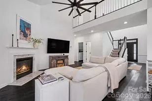 9152 Snow Hill Ct, Charlotte, NC 28269 - Photo 8