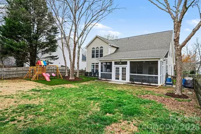 9152 Snow Hill Court, Charlotte, NC 28269 - Photo 4