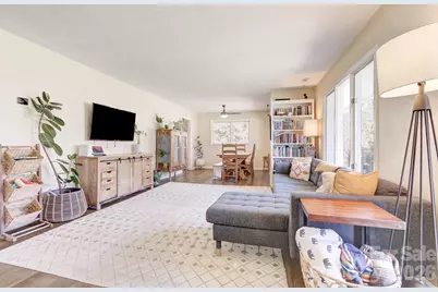 113 Brightwater Heights Drive, Hendersonville, NC 28791 - Photo 16