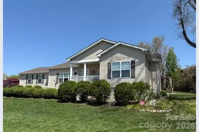 34 Middle Street, Hendersonville, NC 28792 - Photo 2