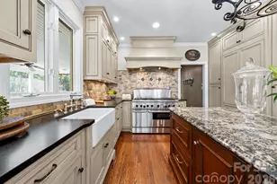 7024 Riesman Ln, Charlotte, NC 28210 - Photo 14