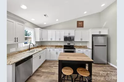 116 Bostic Street, Marion, NC 28752 - Photo 6