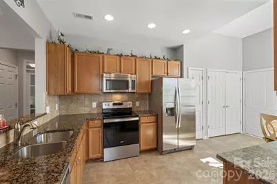 20237 Dovekie Lane, Fort Mill, SC 29707 - Photo 6