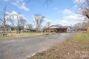 831 Rubens Rd SW, Concord, NC 28027 - Photo 32