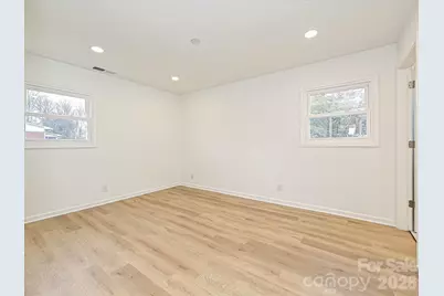 407 N Cherry Street, Cherryville, NC 28021 - Photo 10