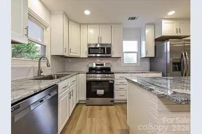 407 N Cherry Street, Cherryville, NC 28021 - Photo 8