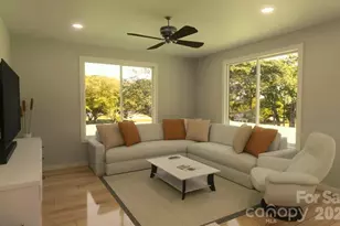 1905 9th Street SE, Hickory, NC 28602 - Photo 2