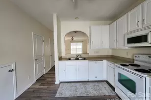 824 Gentlewinds Ct, Fort Mill, SC 29708 - Photo 8