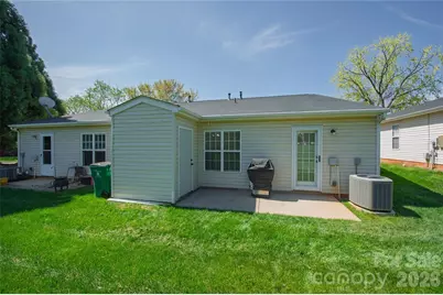 5320 Harris Cove Drive, Charlotte, NC 28269 - Photo 6