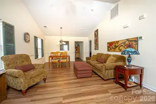5320 Harris Cove Dr, Charlotte, NC 28269 - Photo 10