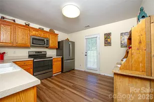 5320 Harris Cove Dr, Charlotte, NC 28269 - Photo 16