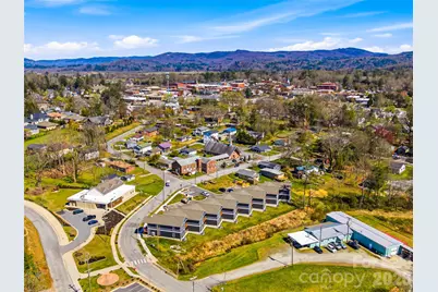 143 Carver Street #7, Brevard, NC 28712 - Photo 4