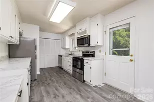 21014 Pine Ridge Dr, Cornelius, NC 28031 - Photo 16