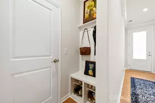 5320 Somerset Hill Ln, Charlotte, NC 28269 - Photo 2