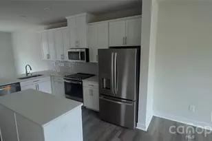 960 Broad River Ln, Charlotte, NC 28211 - Photo 4