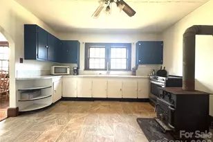 905 Conover Blvd E, Conover, NC 28613 - Photo 2