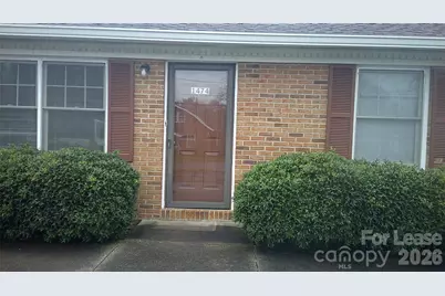 1474 14th Avenue NE, Hickory, NC 28601 - Photo 1