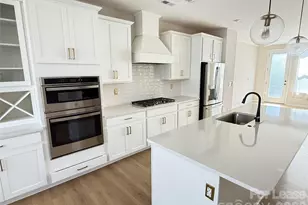 920 Mary Max Dr, Davidson, NC 28036 - Photo 4