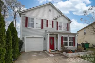 2443 Mint Thistle Ct, Charlotte, NC 28269 - Photo 2