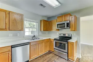 524 Stillgreen Ln, Charlotte, NC 28214 - Photo 16