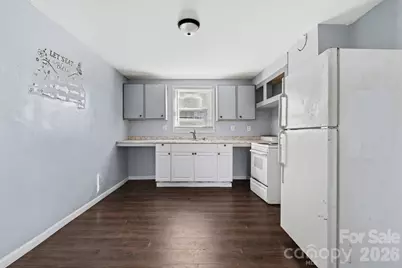 603 1st Street SW, Hickory, NC 28602 - Photo 4