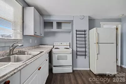 603 1st Street SW, Hickory, NC 28602 - Photo 10