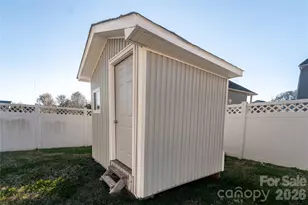 4320 Staffordshire Ln, Charlotte, NC 28213 - Photo 10