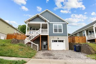 1112 Blueview Dr, Black Mountain, NC 28711 - Photo 2