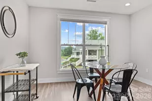 1112 Blueview Dr, Black Mountain, NC 28711 - Photo 6